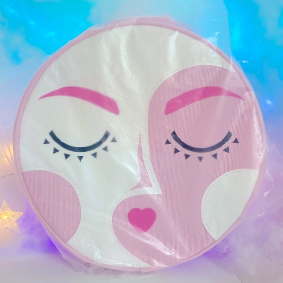 Benefit Other - 😱$5 in Bundle😱 Benefit Cosmetics Bag